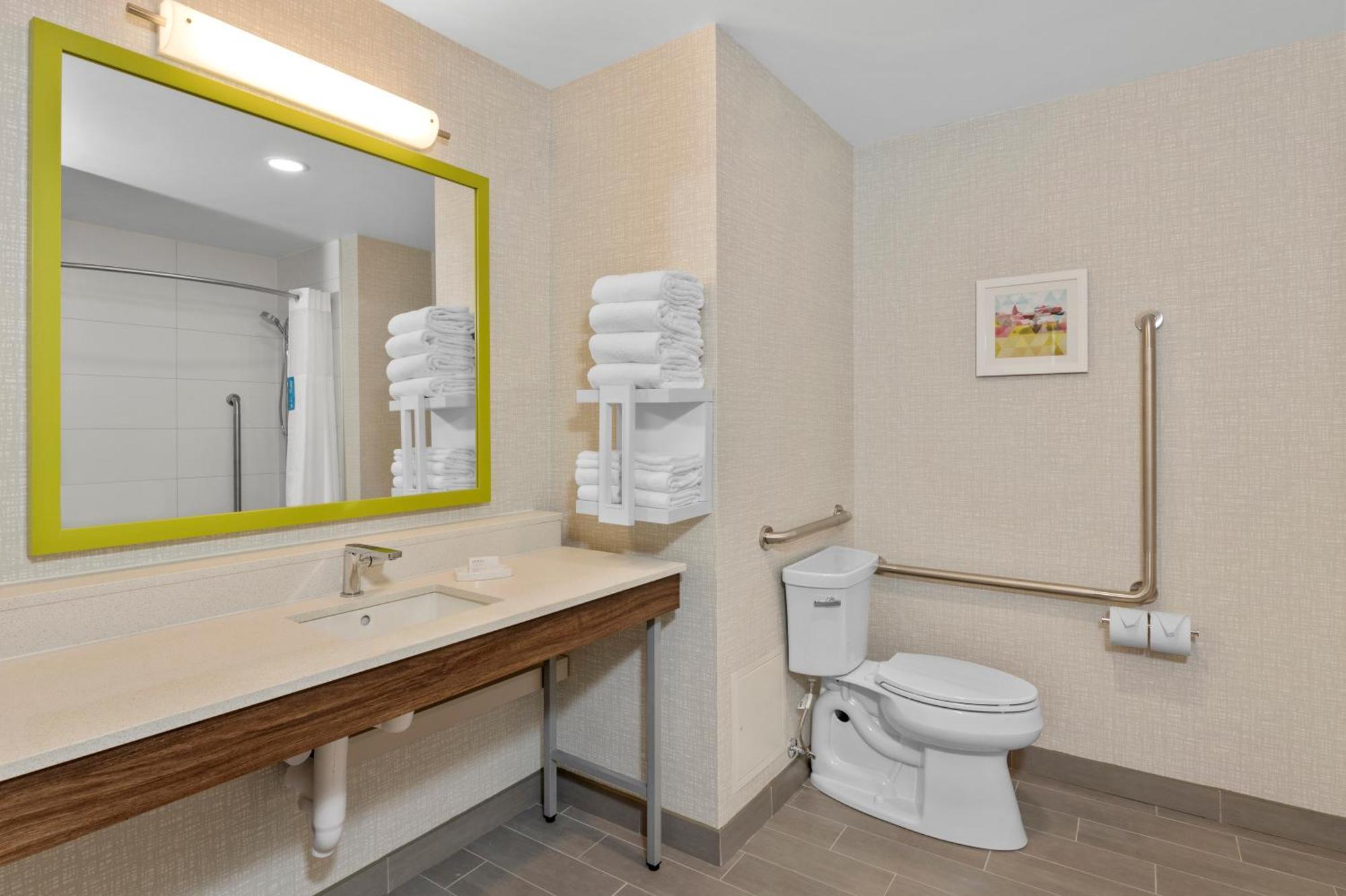 Hampton Inn By Hilton コーンウォール エクステリア 写真