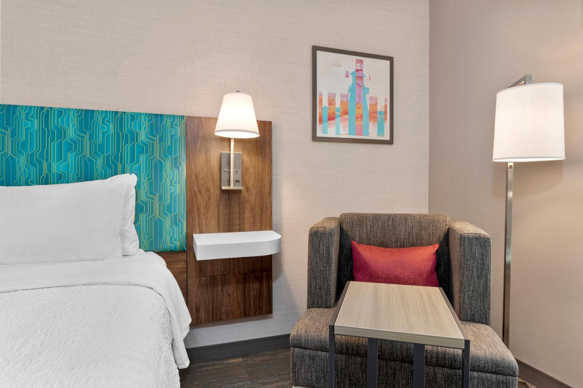 Hampton Inn By Hilton コーンウォール エクステリア 写真