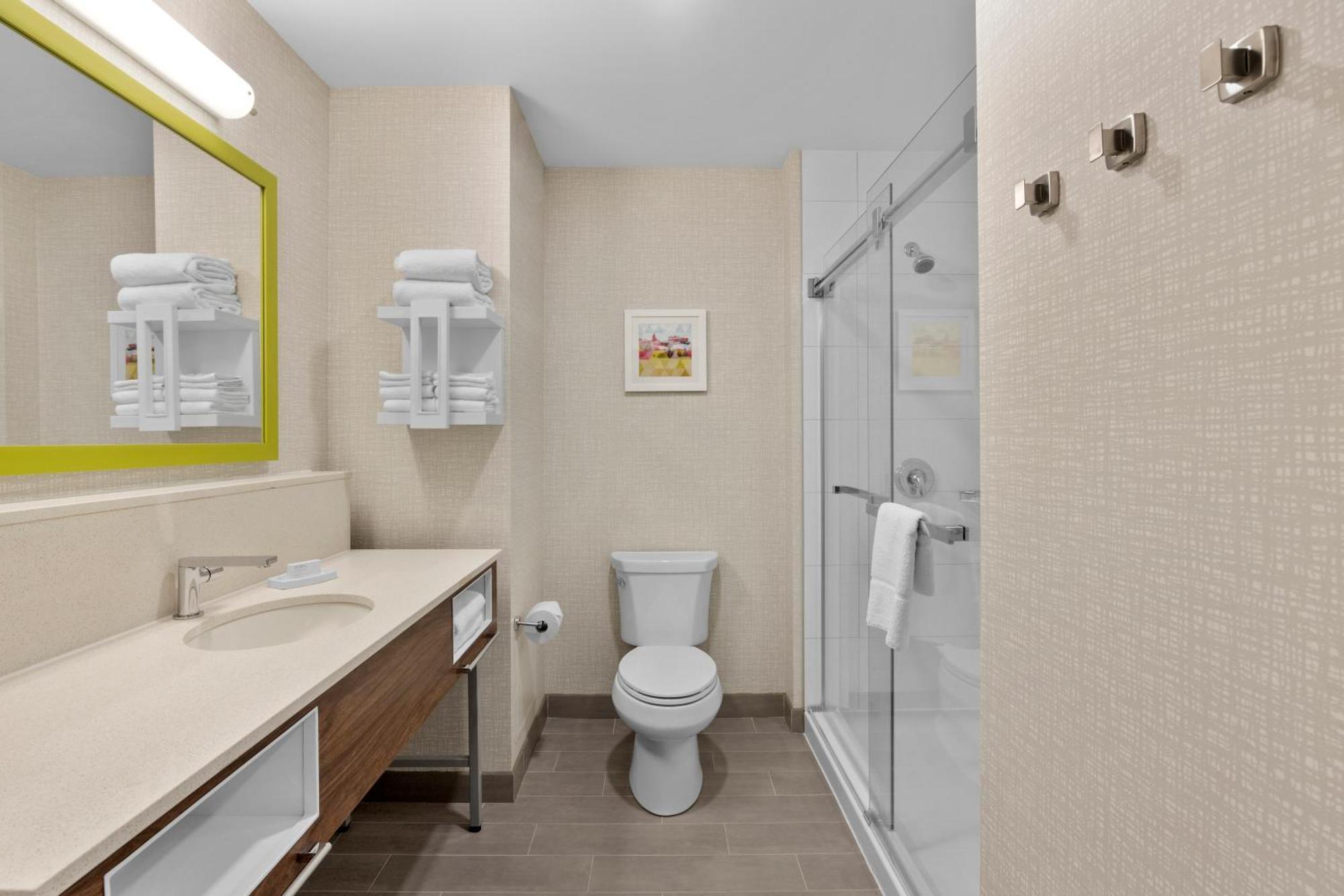 Hampton Inn By Hilton コーンウォール エクステリア 写真