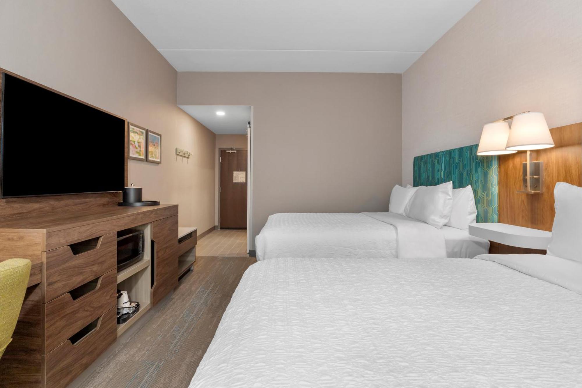 Hampton Inn By Hilton コーンウォール エクステリア 写真